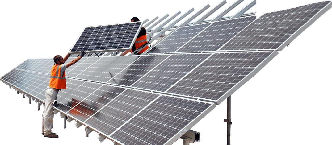 Técnicos de Energías Colmex instalando paneles solares