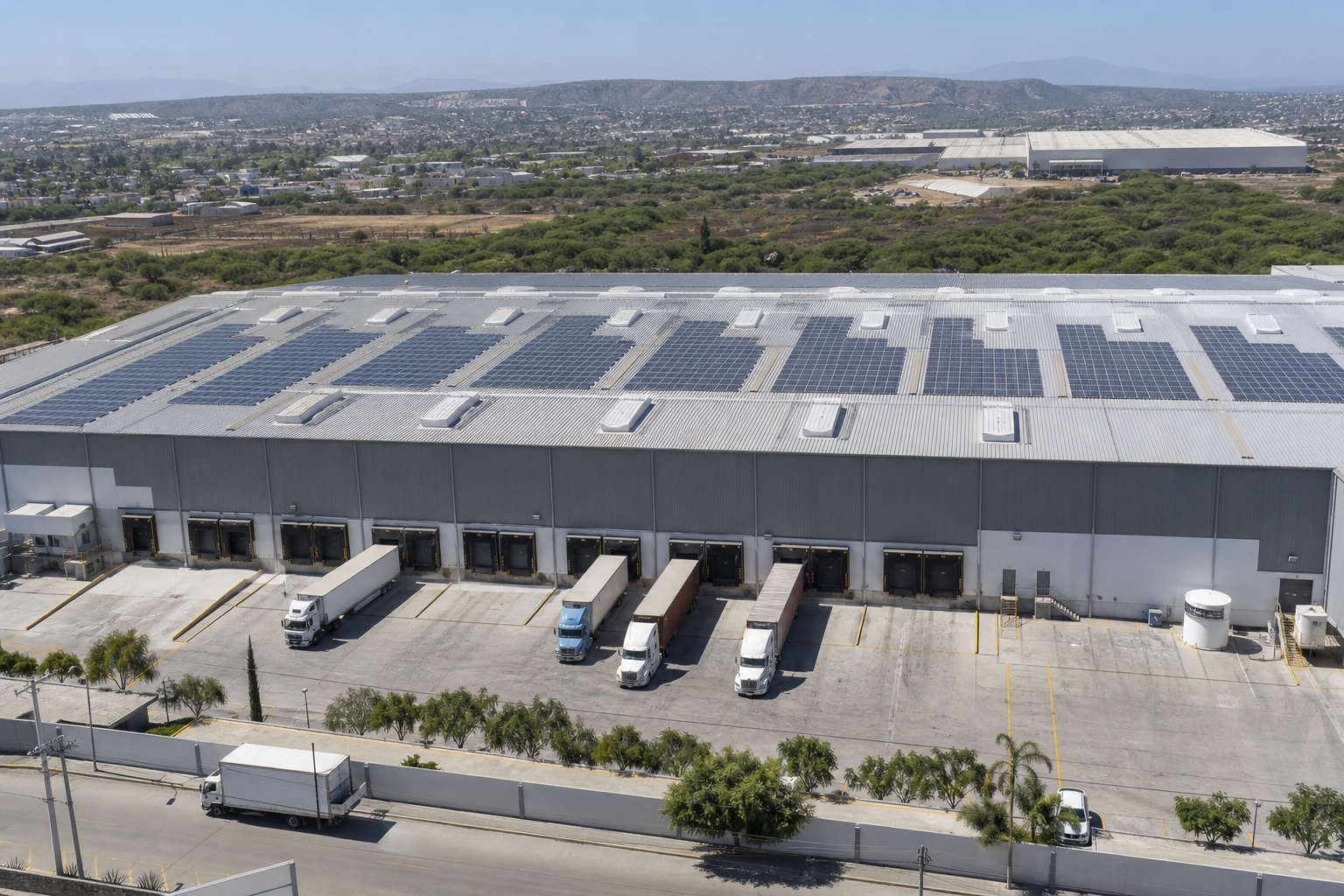 Nave industrial con paneles en Tlajomulco