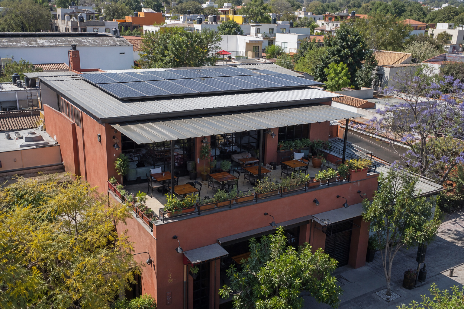 Negocio comercial con paneles en Tlaquepaque